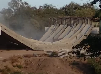 El puente ‘El Quelite’ en Sinaloa se desplomó a unos días de ser inaugurado