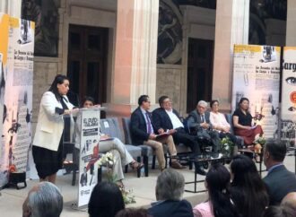 Presenta libro Becerra Gaytán «El puño de la palabra»