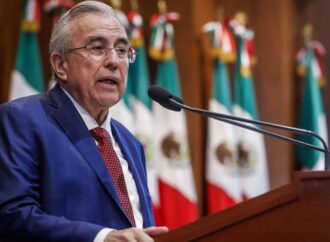 Rocha felicita a diputados por elegir a Claudia Sánchez Kondo como Fiscal de Sinaloa